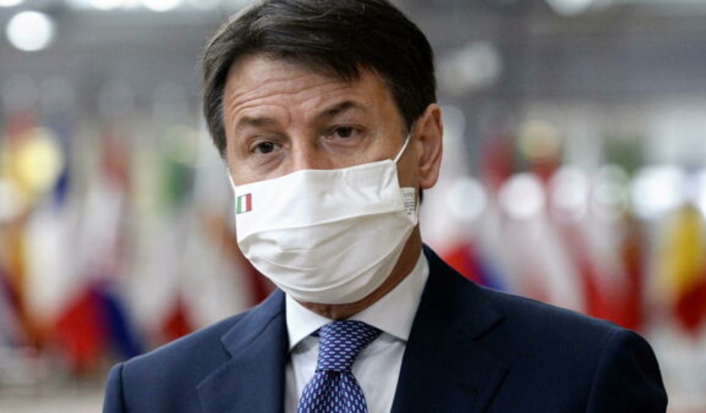 Natale, Conte apre a ipotesi deroghe su spostamenti nei giorni di festa