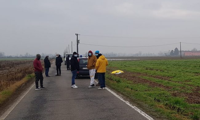 38enne travolto e ucciso da un’auto pirata: stava andando a lavorare FOTO