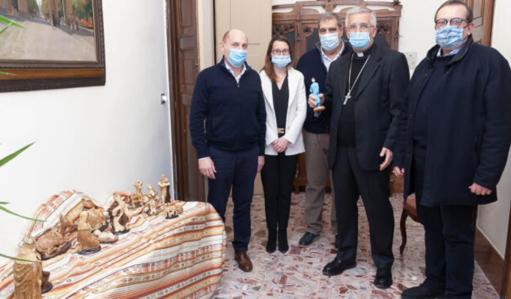 L’infermiera anti Covid è il nuovo personaggio del Presepe 2020