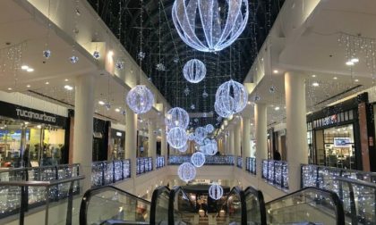 Oriocenter ringrazia: se fai shopping, gift card in regalo