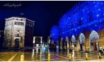 Cremona: la città dipinta di blu per le feste