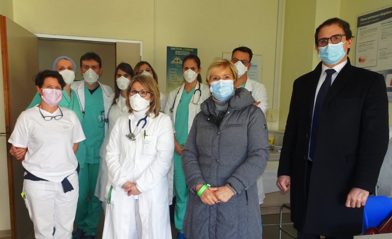 Il Rotary Club Cremona Po dona 3000 mascherine alla Pneumologia del Maggiore