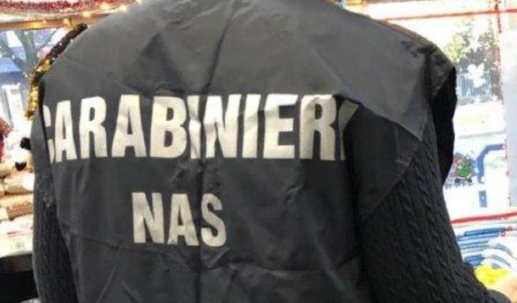 Carenze igienico sanitarie, scatta la chiusura del bar: titolare sanzionato per oltre 3500 euro