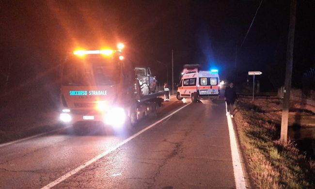 Schianto frontale sulla Provinciale, due auto coinvolte