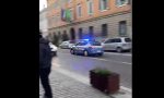 Il video del folle inseguimento di un pregiudicato cremonese nel centro di Mantova
