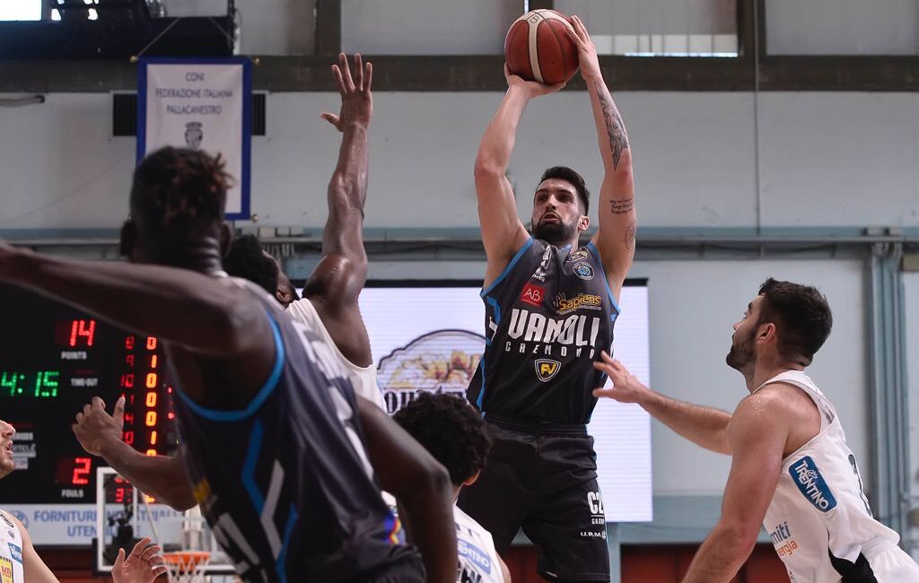 La Vanoli Cremona vince 95-87 contro Trento