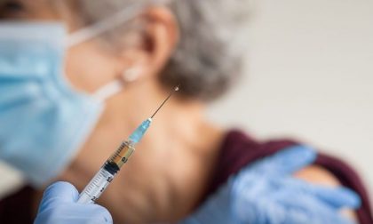 Vaccini over 80: in Lombardia dal 7 all’11 aprile somministrazioni senza prenotazione