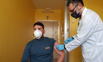 Vaccinazioni anti Covid per le Forze dell'ordine, a Cremona hanno aderito 450 Agenti