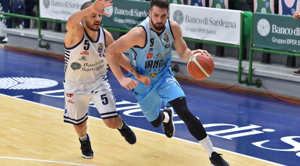 La Vanoli Cremona sconfitta dalla Dinamo Sassari 95-84