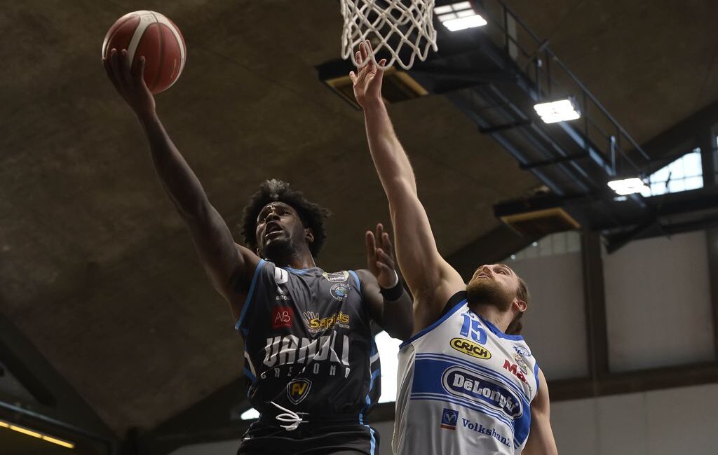 La Vanoli Cremona beffata al Palaradi: Treviso vince 85-86