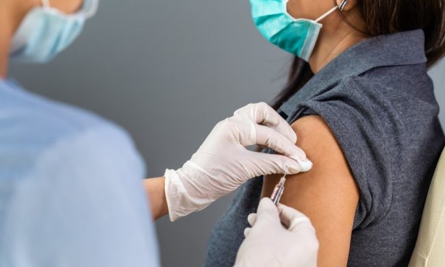 Vaccini anti-Covid al via per i più vulnerabili: in Lombardia prenotazioni dal 6 aprile
