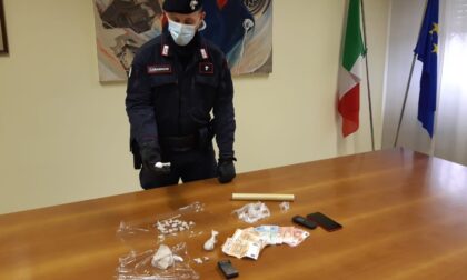 Fuggono all'alt, in auto cocaina ed eroina: due giovani marocchini arrestati