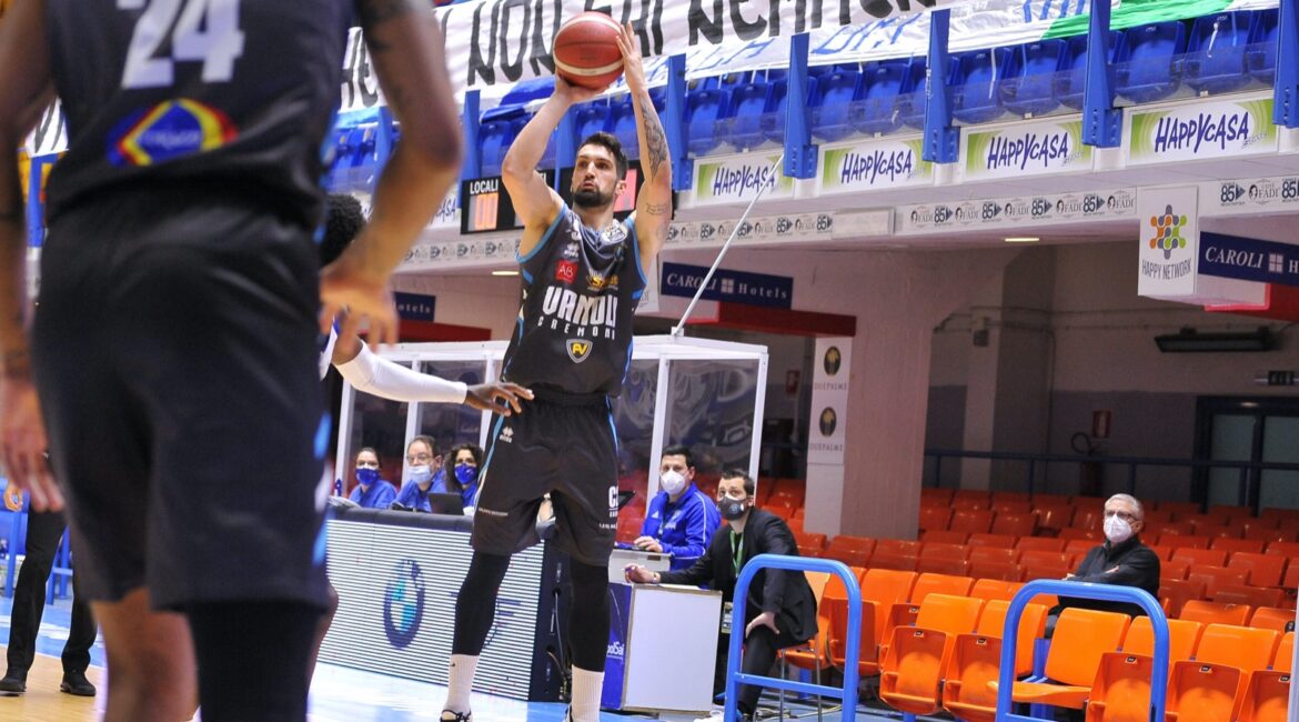 La Vanoli Cremona vince a Brindisi contro la capolista e ipoteca la salvezza