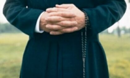 Ricatto a luci rosse, sacerdote paga 14mila euro per il silenzio di un giovane