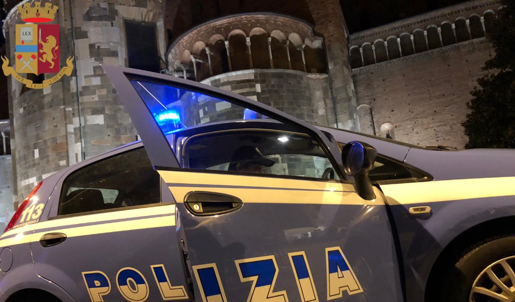 Rissa al ristorante armati di bastoni e coltelli: locale chiuso