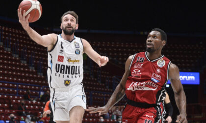 Niente play-off per la Vanoli Cremona, al Filaforum passa Armani 74-66