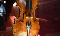 Milano e Cremona si incontrano attraverso la musica: uno Stradivari in Galleria Vittorio Emanuele II