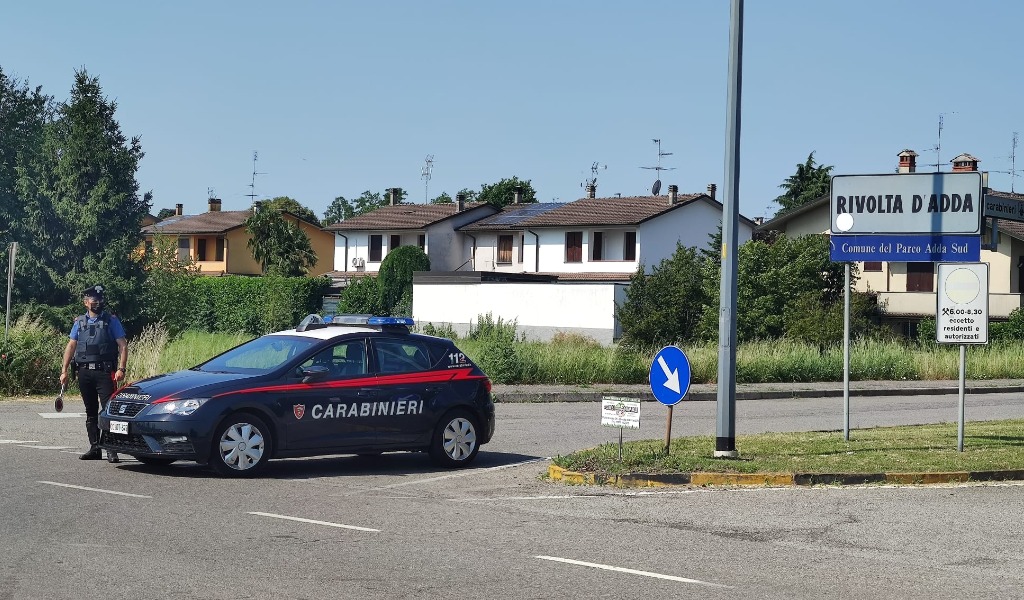 Fuggono all’alt dei Carabinieri, in auto cocaina ed eroina: arrestati tre giovani