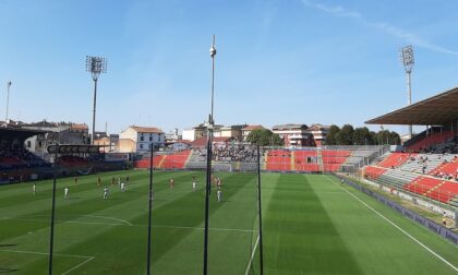 Si introducono allo Zini giocano a pallone, danneggiano il prato e rubano al bar: nei guai tre 16enni