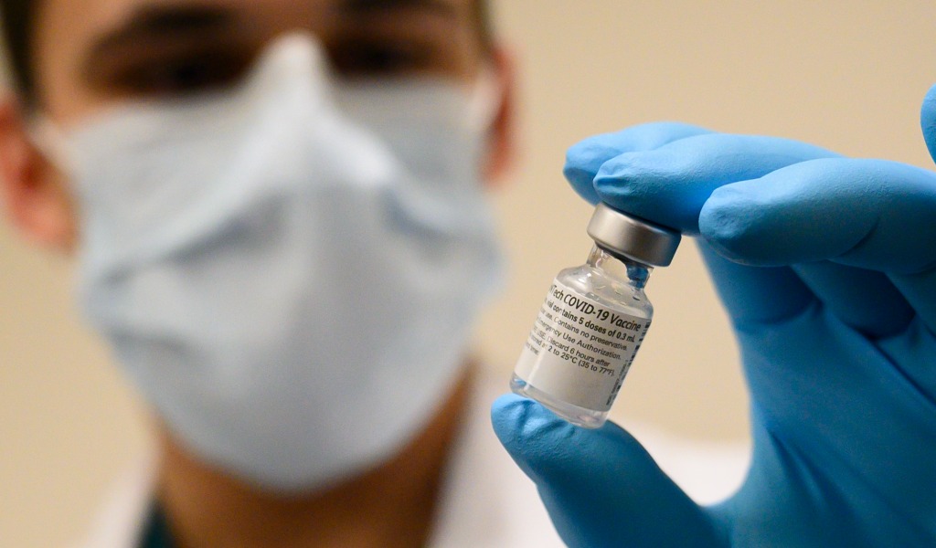 L’appello: cercansi medici e sanitari a supporto della campagna vaccinale contro il Covid