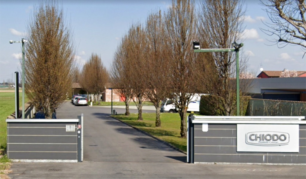 Operaio schiacciato da un furgone, 44enne in ospedale in codice rosso