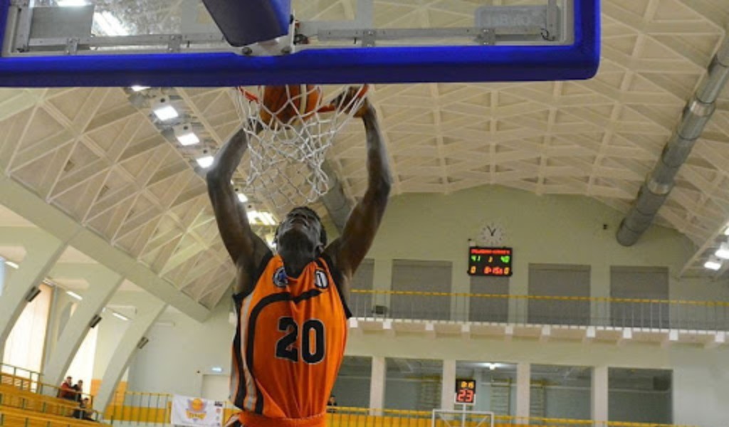 Il nigeriano Destiny Agbamu alla Vanoli Basket