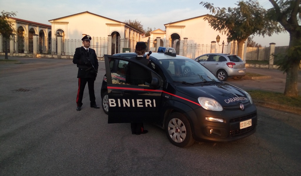 Minaccia e furto, per un 37enne si aprono le porte del carcere