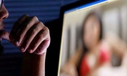 Stalking e revenge porn nei confronti della ex: 52enne ai domiciliari con braccialetto elettronico