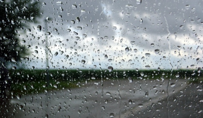 Peggiora il tempo: in arrivo pioggia, temporali e calo delle temperature