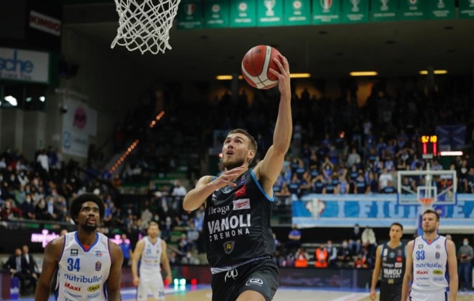Al PalaVerde di Treviso la Nutribullet si impone 96-83 sulla Vanoli Cremona
