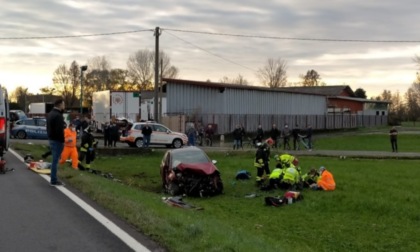 Le foto dello schianto tra tir e auto ad Agnadello: ferita gravemente una 27enne