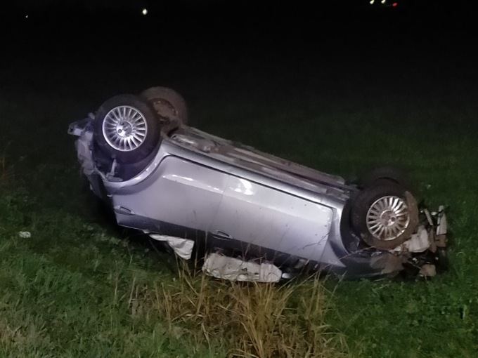 Perde il controllo dell’auto e si ribalta in un campo, elisoccorso per un 33enne