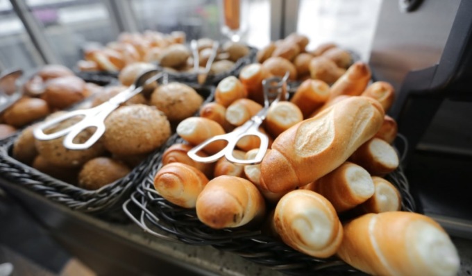 Al supermercato non si potrà più comprare il pane sfuso self-service