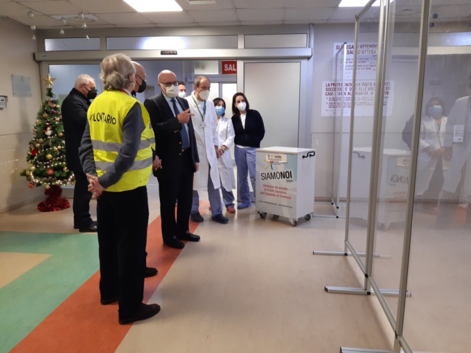 Donata parete mobile per la sala di attesa del Pronto Soccorso dell’Ospedale di Cremona