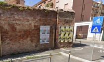 Ripristino del decoro urbano in via Cadore e Pedone, rimossi pannelli pubblicitari