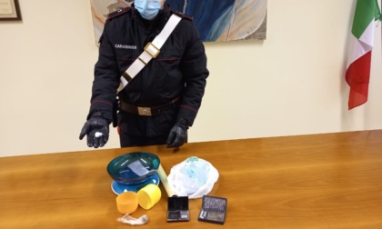 Trovato con marijuana e cocaina, denunciato 53enne per spaccio