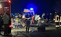 Schianto tra auto e pullman nel Bresciano: morti cinque giovani tra i 17 e i 22 anni