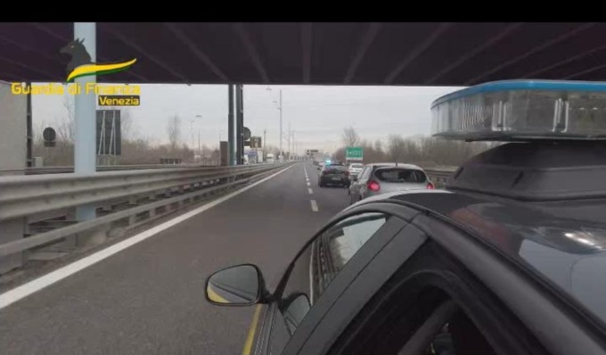 Facevano la “cresta” sull’Iva e offrivano servizi a prezzi ribassati (sbaragliando la concorrenza)