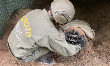 Il Genio Guastatori di Cremona recupera una mina anticarro della Seconda Guerra Mondiale