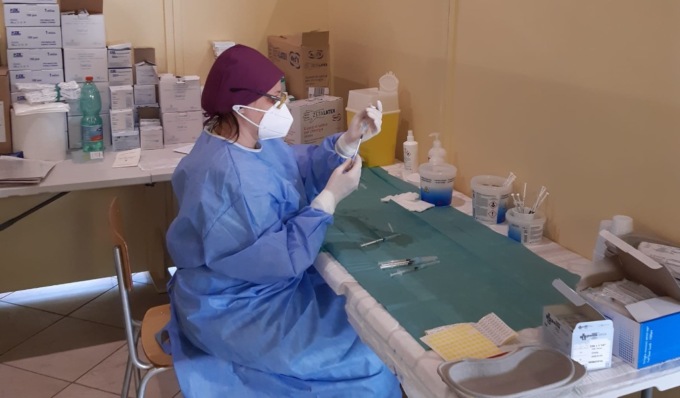 Oglio Po, un anno al centro vaccinale: “Abbiamo lavorato con il cuore”