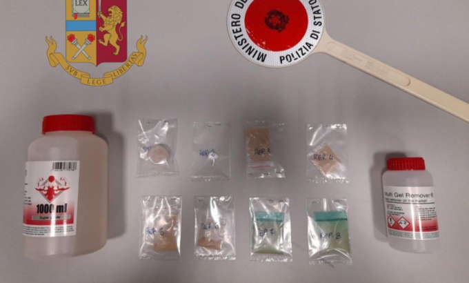 Arrestato spacciatore 40enne in possesso di Mdma, cocaina e Gbl (droga dello stupro)