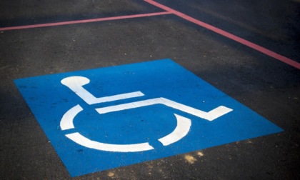 Ruba un veicolo per disabili ma si pente, confessa il furto e paga le spese del recupero