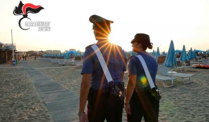 Arrestato a Riccione 15enne di Cremona, è accusato di rapina e traffico di droga