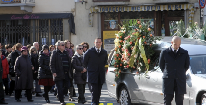 Castelverde, mancano i vigili urbani e la sindaca vieta i cortei funebri