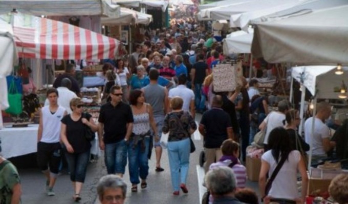 Fiera di San Pietro, spettacolo pirotecnico e bancarelle in viale Po