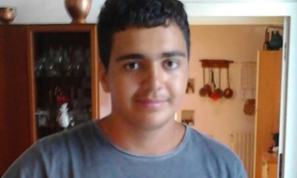 Federico muore a 21 anni per un aneurisma mentre è in vacanza a Palinuro