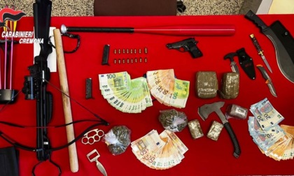 Smantellata rete di spaccio in città: un arresto, sequestrati armi e droga