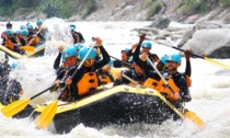 La Cremonese e il Tiki taka propiziatorio prima della discesa in rafting sul fiume Noce