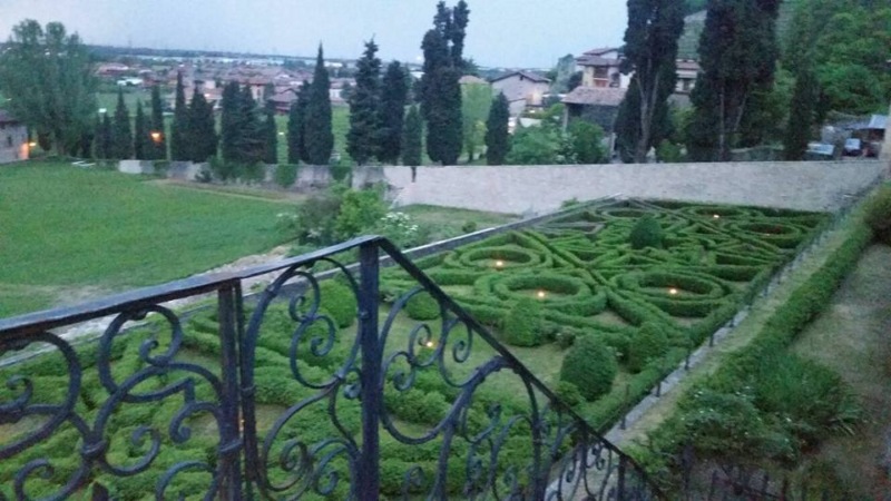 Il giardino del Castello Camozzi Vertova