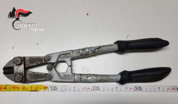 Sgominata microbanda dedita alla razzia di biciclette: due uomini in manette